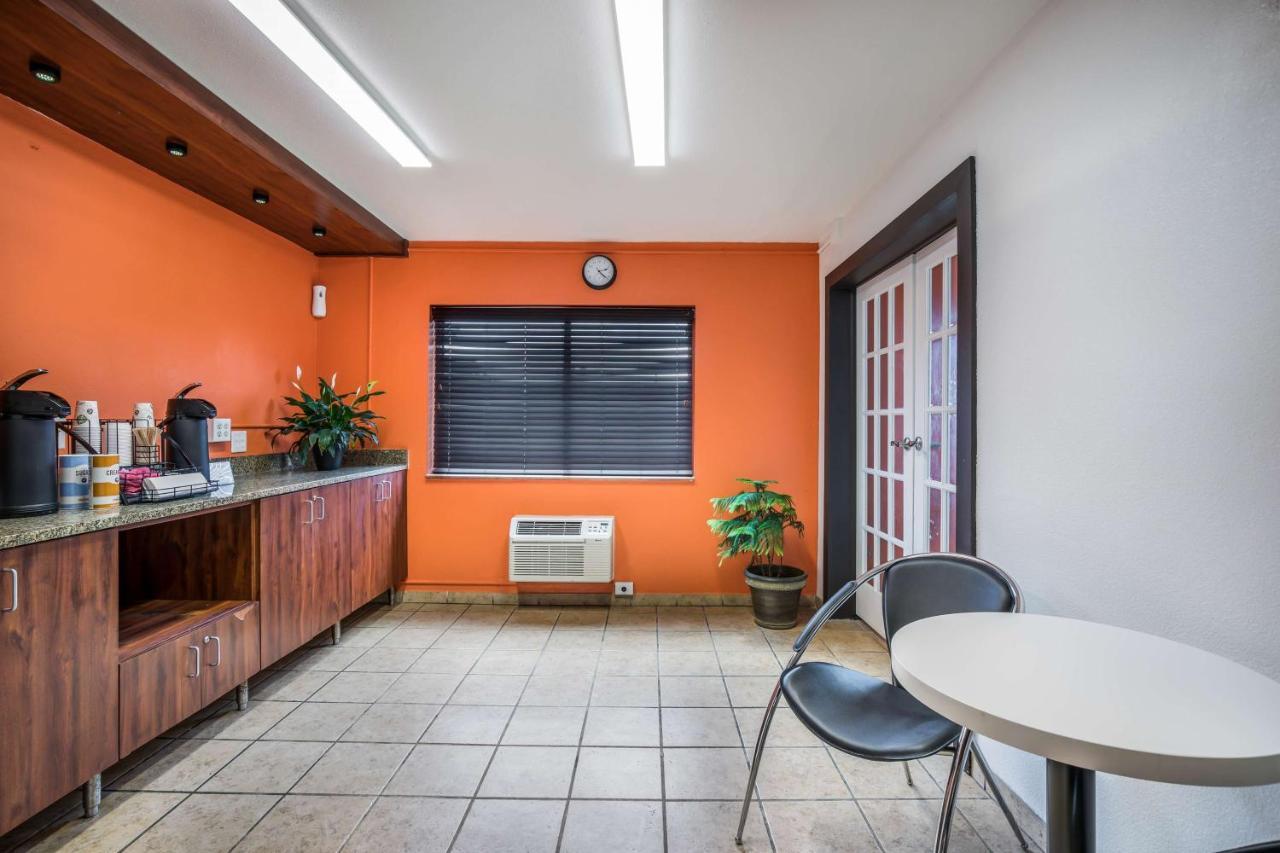 Motel 6-Madison, Wi - East المظهر الخارجي الصورة